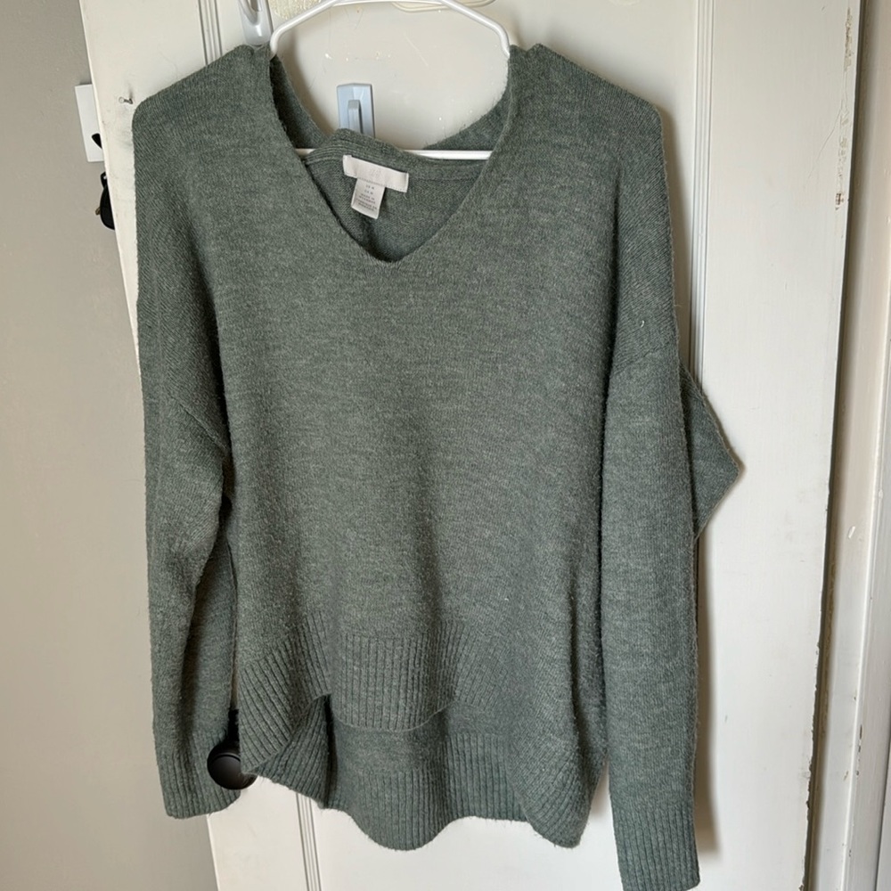 Green h&m sweater